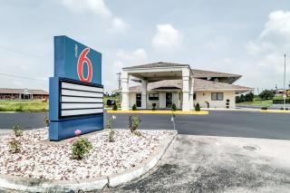 Motel 6-Berea, KY - Berea - 0