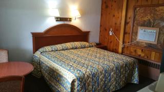 Sun N Snow Hotel - 1