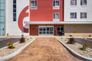 Motel 6-South Bend, IN - Mishawaka - South Bend - 6