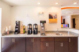 Motel 6-South Bend, IN - Mishawaka - South Bend - 5