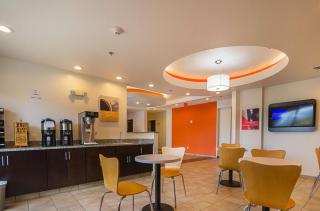 Motel 6-South Bend, IN - Mishawaka - South Bend - 1