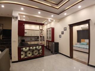 Haven Lodge - 3BR Upper Portion in Bahria Phase 8 - 4