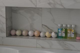 Patong Condo Tub, Roof Pool & 2-min to Beach - 1