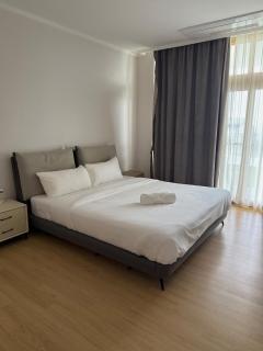 Highland Luxe Villa Clark 4BR king size bed - 5