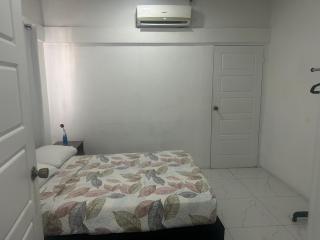 Uptown POS 2 bedroom WiFi, AC, coffee walkable to everything - 3