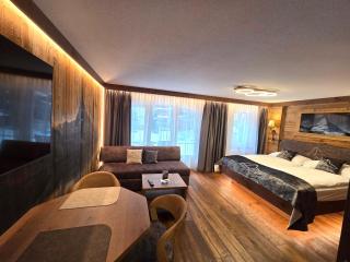 La Perle Apartments - 1