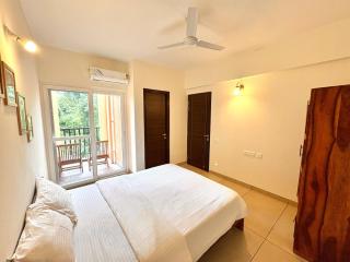 Peaceful Aesthetic 1BHK in Siolim with Forest View & Pool - 5