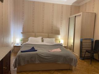 apartment in nishnianidze 27 - 6