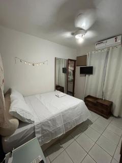 Casa Pé de Carambola - 3 quartos - 3 banheiros - 9