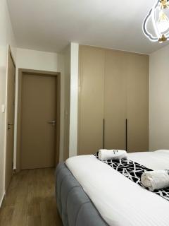 Modern 1BR Near Airport & Nairobi National Park - 2
