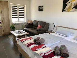 Studio Apartmani BISER 1, 2, 3 Deluxe - 1
