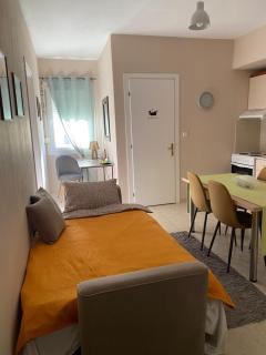 Feels like home 2 - 8