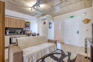 Raphael's - 2 Bedroom Apartment by Solea Holiday Homes - 8