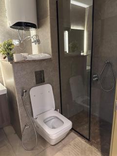 4 Bedroom Apartment in the heart of Sheikh Zayed - 2