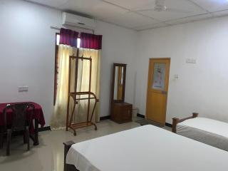 Deshani Holiday Inn - 1