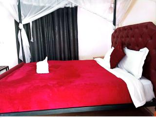 Enkei Suites and Hotel - 6