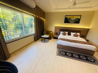 Hotel The Royal Keshar - 4