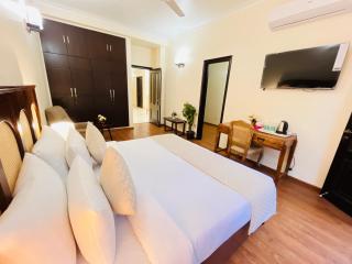 South Delhi Residency, South Extension New Delhi - 4