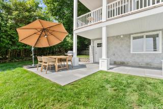 Waterfront Renovated Apartment - 5