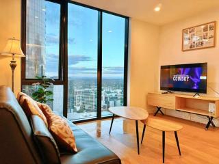 Prospect Box Hill - Magnificent View 2B1B - 0