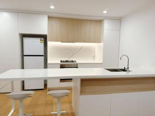 Prospect Box Hill - Magnificent View 2B1B - 4