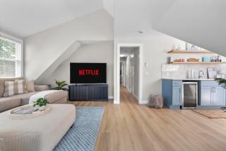 Waterfront Renovated Apartment - 1