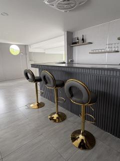 Luxury villa with sea view, pool and maid - 3