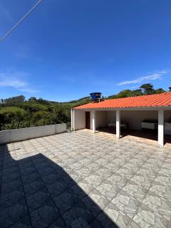 Charmosa casa para temporada em Santana dos Montes - 3