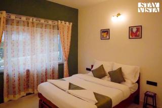 StayVista at Amariyah House - Valley Views & BBQ - 4