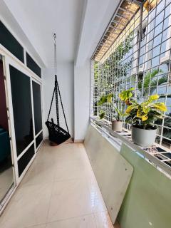 The Downtown Den - 5