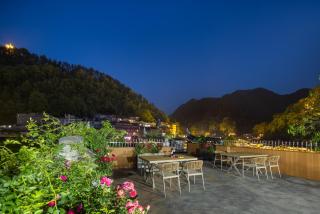 Ink-Colored Homestay Rainbow Bridge Branch, Fenghuang Ancient Town - 9