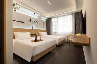 Ink-Colored Homestay Rainbow Bridge Branch, Fenghuang Ancient Town - 6