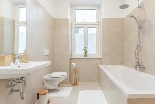 Modern Apartment - 11 minutes to city center - 8