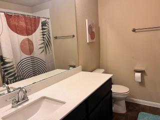 Pool Table, Foosball, King bed, Crib,Parking&Yard - 2