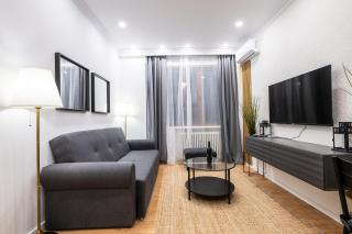 Contemporary & Historic Stay - Piata Romana - 4