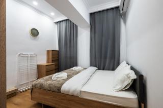 Contemporary & Historic Stay - Piata Romana - 6