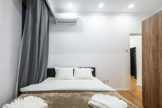 Contemporary & Historic Stay - Piata Romana - 3