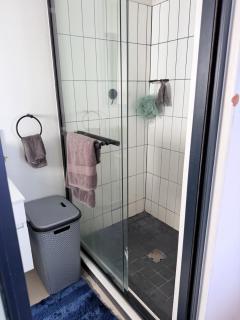 Moj 2bedrooms apartment Reid lifestyle - 9