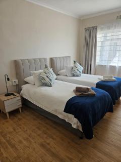 West Coast Beachfront - 4