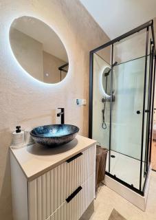 Moderný apartmán so súkromnou terasou v centre Banskej Bystrice - 7