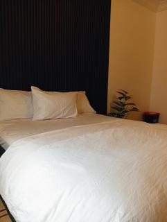 Heirloom Luxury Hotel and Apartments - 0