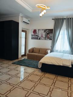 Heirloom Luxury Hotel and Apartments - 1