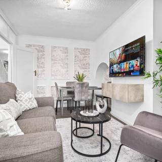 Cozy Four Bed House - Garden - Parking - Wi-Fi Netflix 559TR - 9