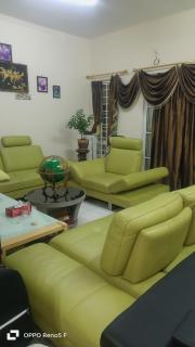 Guest Room with shared bathroom at villa Damansara near Segi collegeIOI mall Damansara - 0