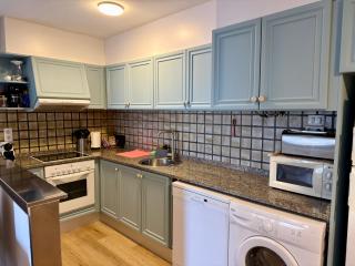 Modern apartment on the beach with pool - 3