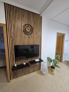 Sunny ground floor apartment with a large terrace and direct access to the pool - 3