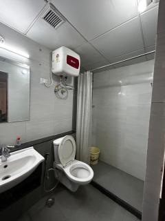 Luxury Apartment, Just 15 mins from Airport, Ggn - 5