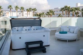 Olymp White Palace - The Ultra Luxury Beachfront House - 9