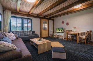 Piemonti Bešeňová - 8