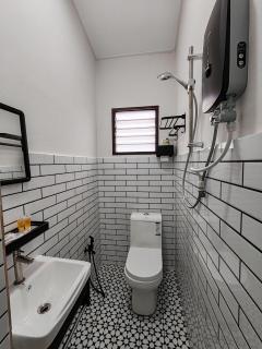 Tambun - Near LWOT, PLUS Highway Access ,Sunway & Pantai Hosp - 1